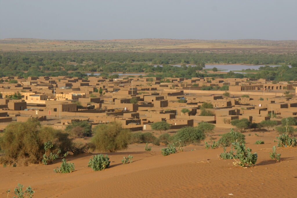 Mali : Education nationale : 151 enseignants de Mėnaka privés de salaire à partir du 1er avril 2025