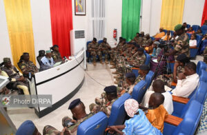 remise-kits-scolaire-orphelin-militaire