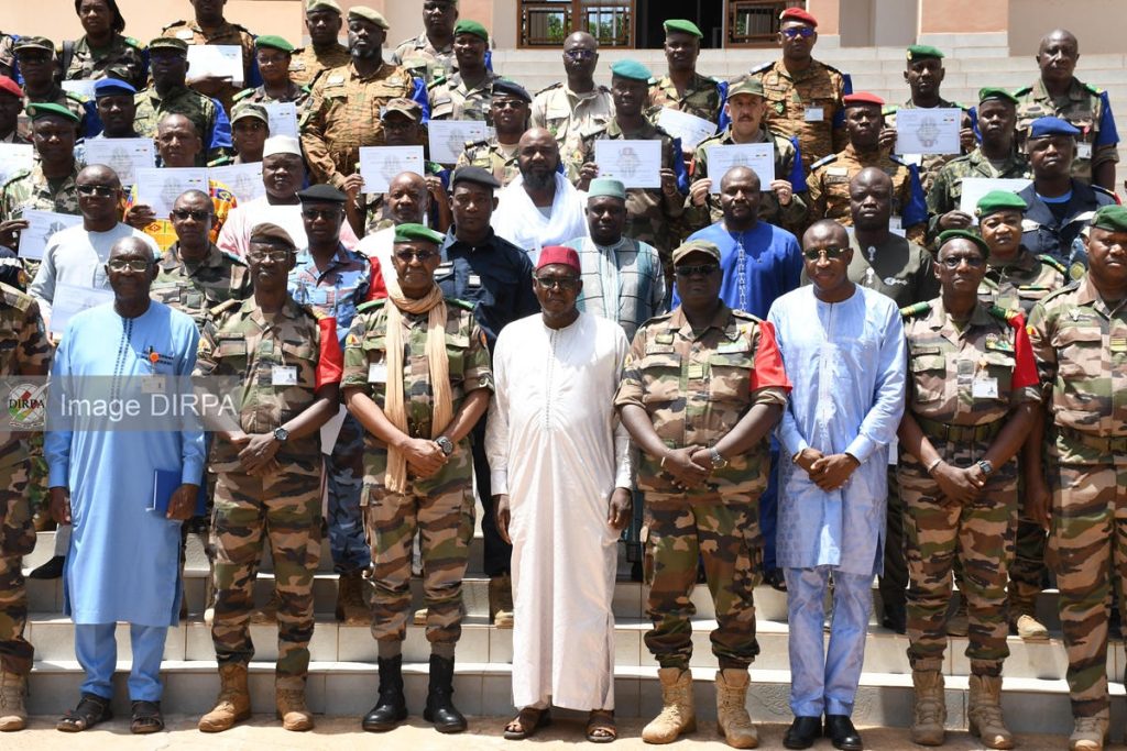 ecole-guerre-fin-formation-1024x683